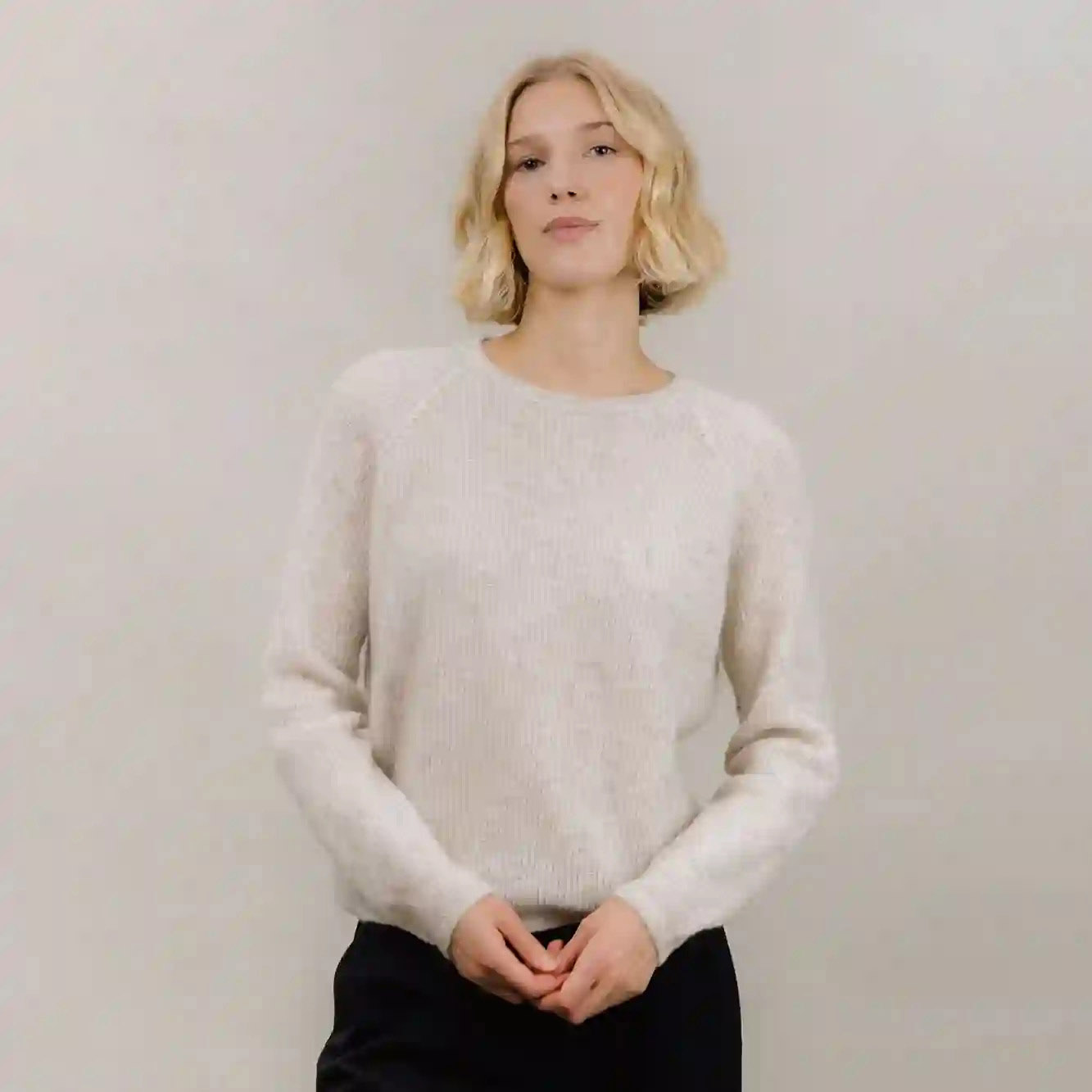 Betzy Sweater Sand URBAN PIONEERS