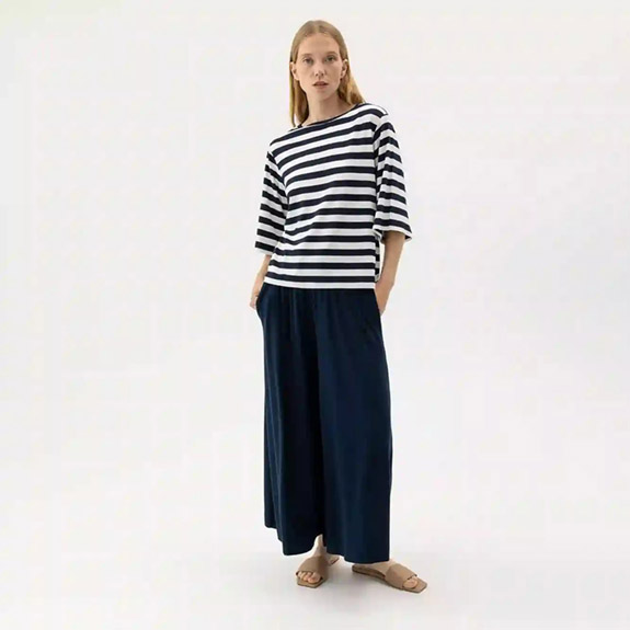 Ellen Skirt Navy HOLEBROOK