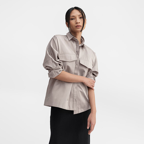 Kaia. Oversshirt Griege AHLVAR GALLERY