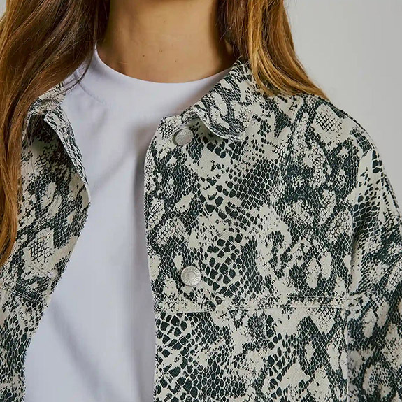 Kenzie Denim Jacket Snake NORR