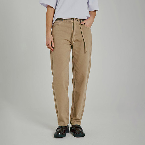 Kenzie relaxed belt jeans Dark Sand  Washed NORR