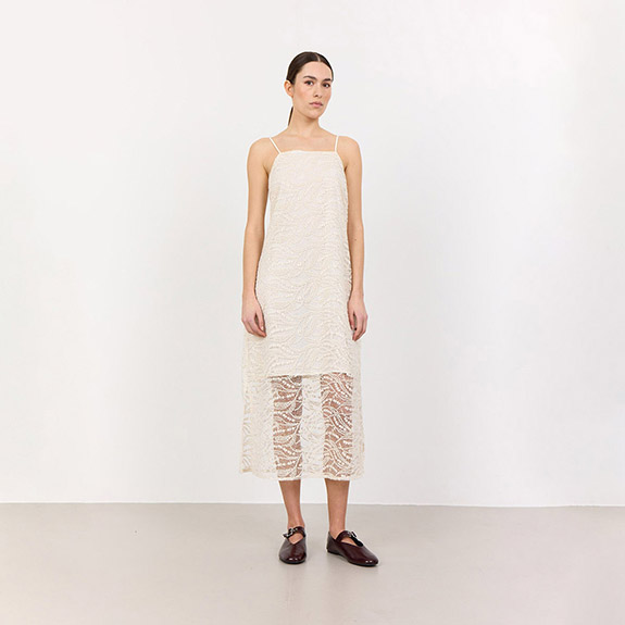 Lia Strap Klnning Offwhite LEVETE ROOM