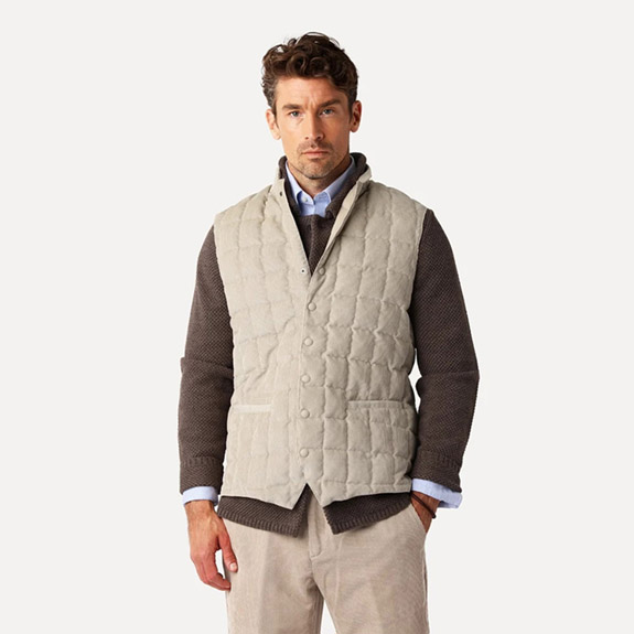 Tech Cord Vest Light Sand LESS WORRIES