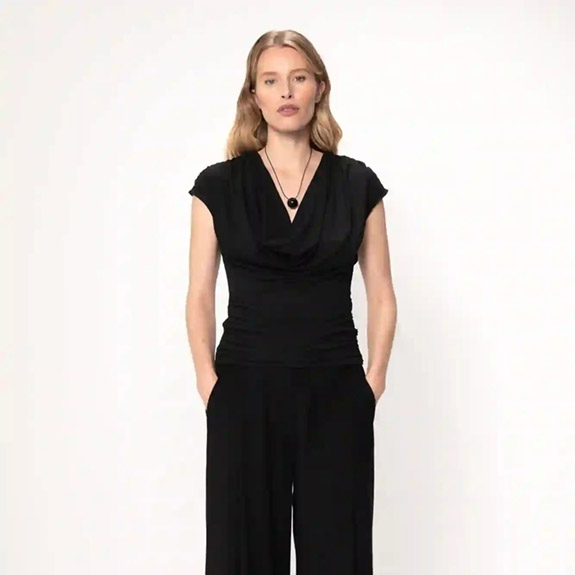 Willow Top Black VIVEH