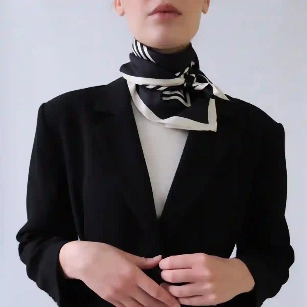 Silk Scarf No.2 Black White LESCARF - bild 4