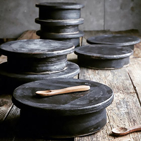 badass-ceramics-cake-stand-blackish-16000020.jpg