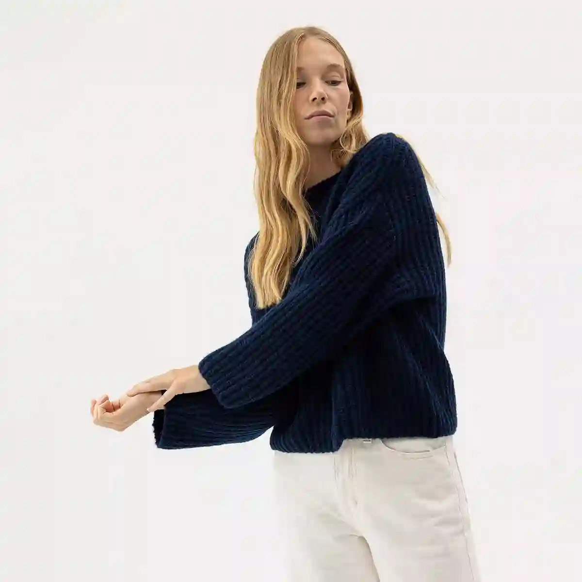 Cajsa Sweater Navy HOLEBRROK - bild 3
