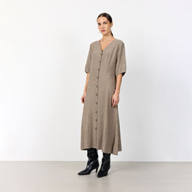 Dress Naja 52 Sandbrun LEVETEROOM - bild 4