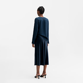 Hana Silk Skirt Midnight Blue - bild 3