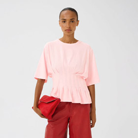 inez-tee-rosa-gestuz.jpg
