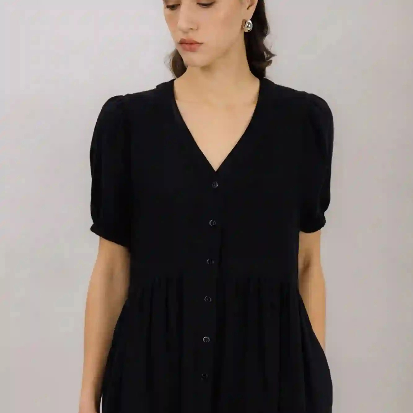 Nissi Dress Black URBAN PIONEERS - bild 3