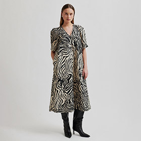 pranni-dress-black-zebra-second-female.jpg