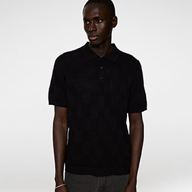 reymond-stacked-bridge-polo-black-j-lindeberg.jpg