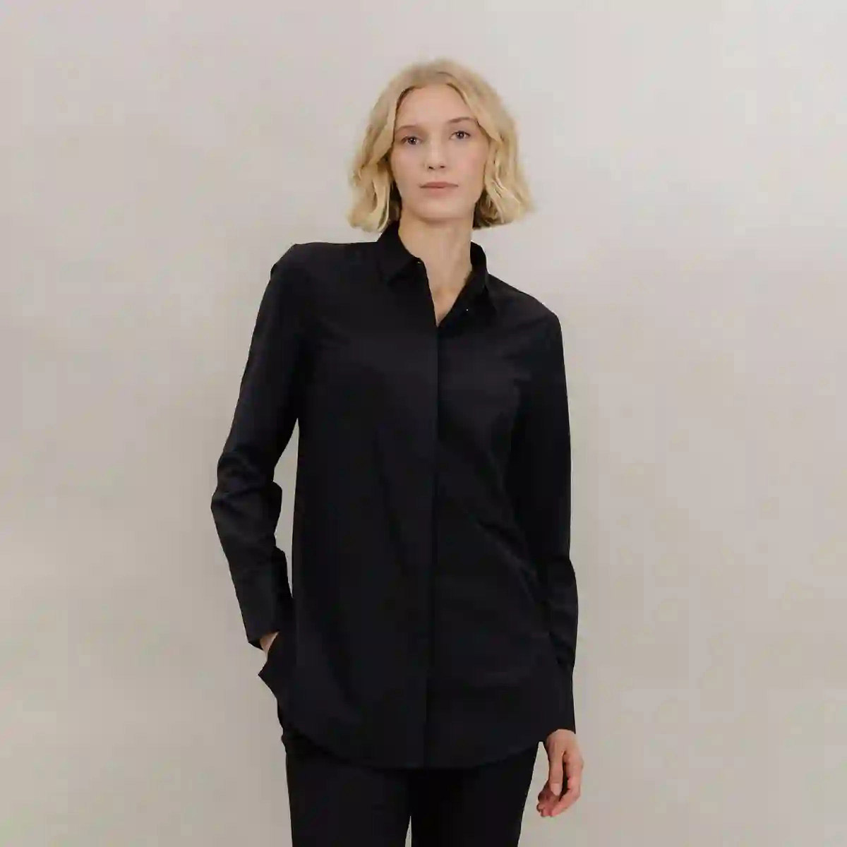 Skjorta Gia Black URBAN PIONEERS - bild 3