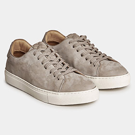 sneakers-sand.jpg