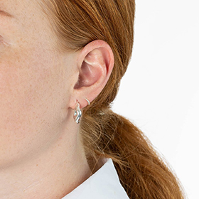Bolded Wavy Earrings Shiny Silver - bild 2