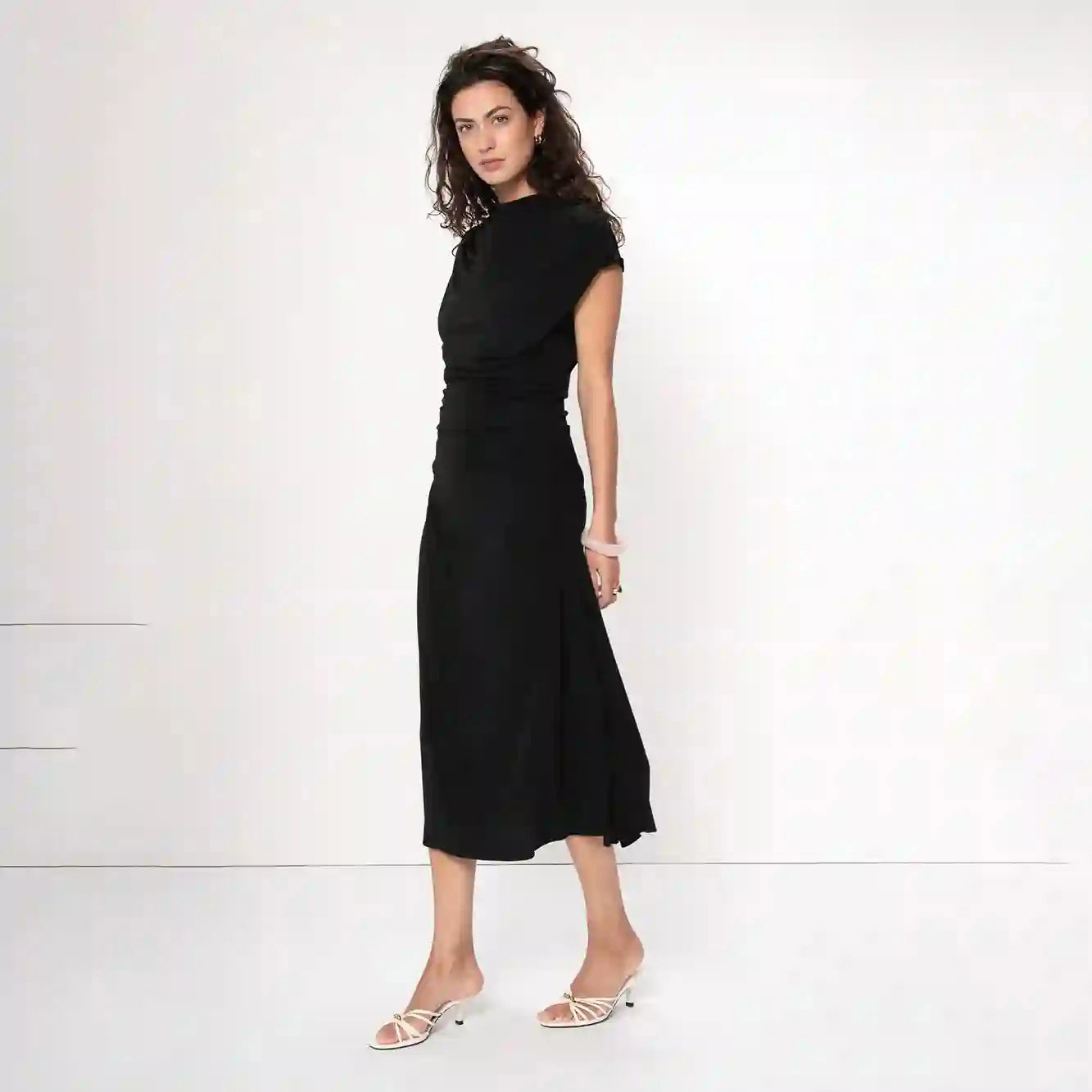 Talia Dress Black VIVEH - bild 2