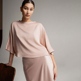 Thea Silk Tee Black AHLVAR GALLERY - bild 2