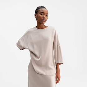 thess-silk-tee-griege-ahlvar-gallery.jpg