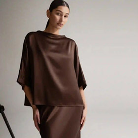 tori-satin-tee-black-ahlvar-gallery.jpg